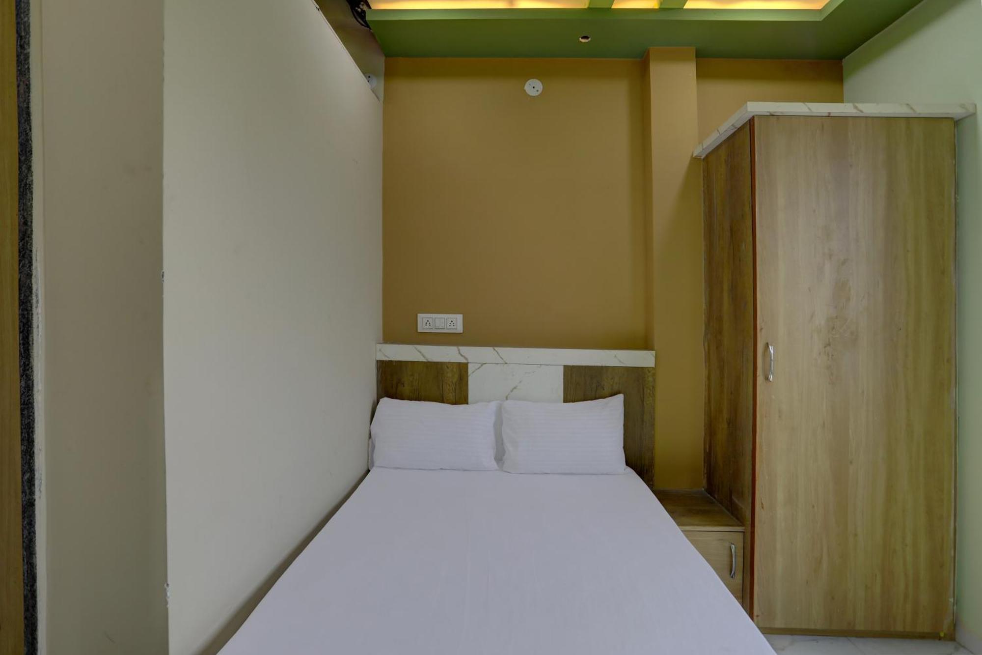 Spot On Hotel Ronak Place Indore Buitenkant foto