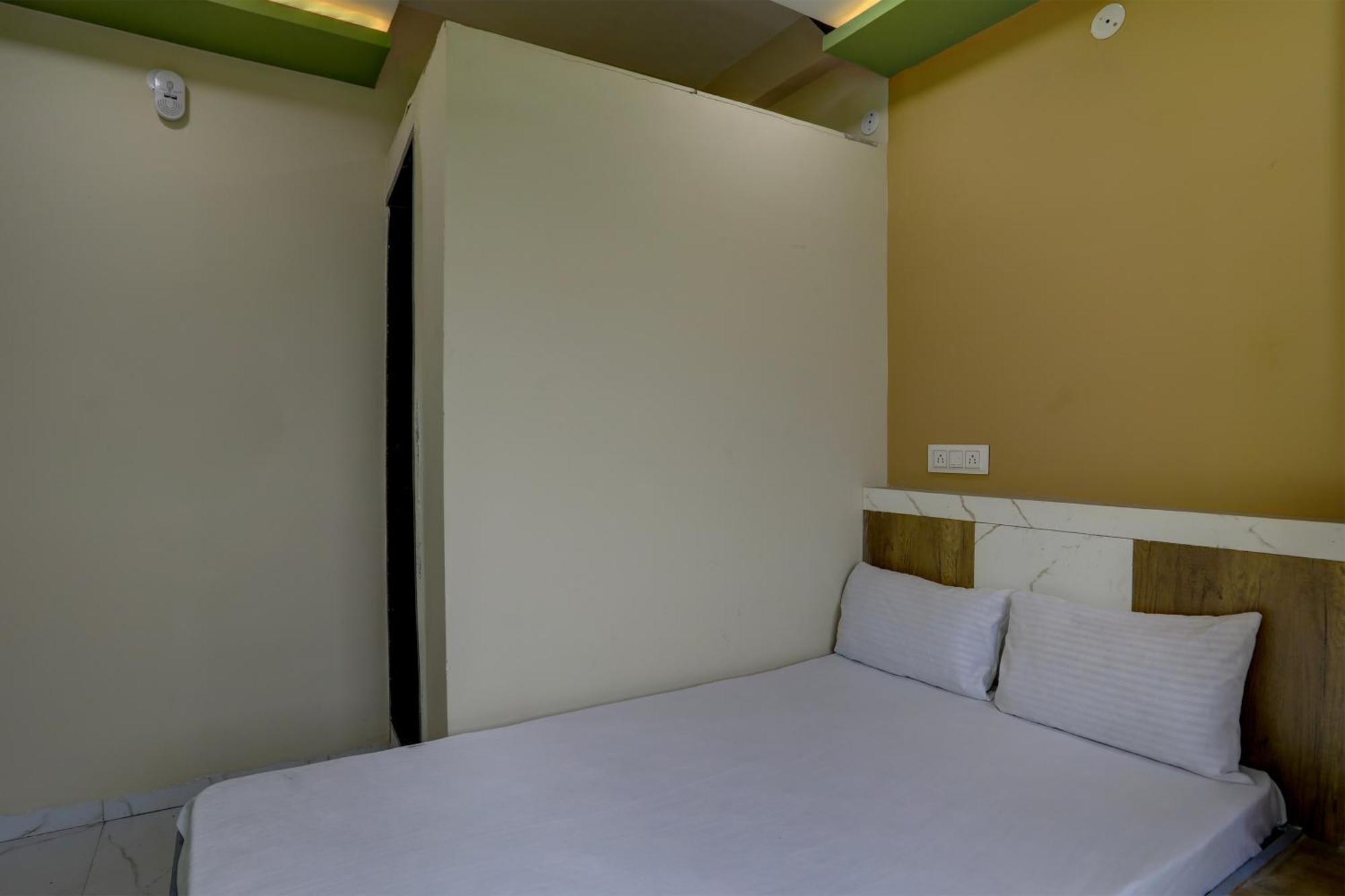 Spot On Hotel Ronak Place Indore Buitenkant foto