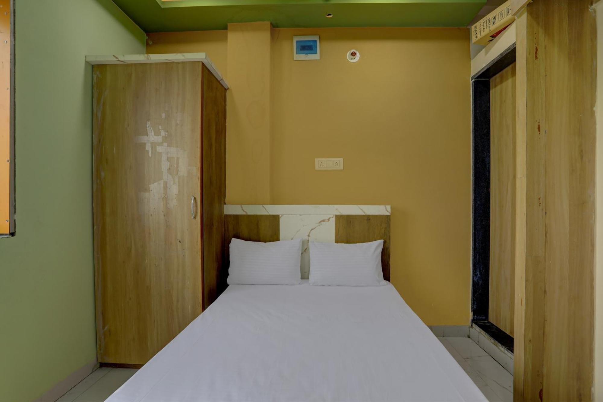Spot On Hotel Ronak Place Indore Buitenkant foto